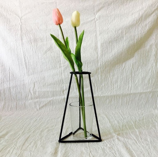 Retro Iron Line Flowers Vase